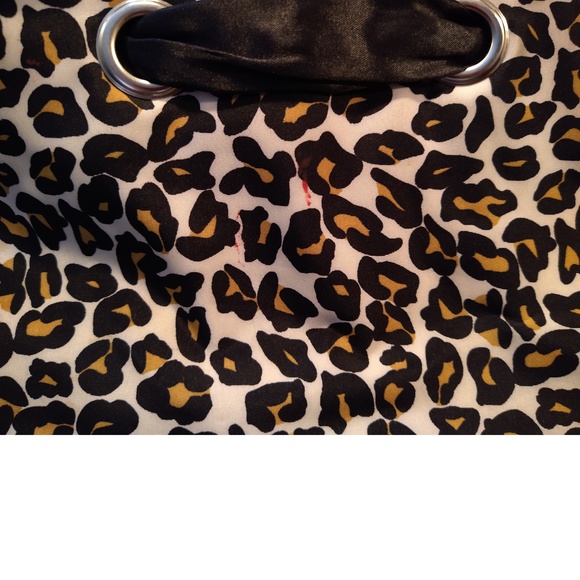 LEOPARD PRINT HANDBAG - WITH BLACK ACCENTS - Picture 3 of 7
